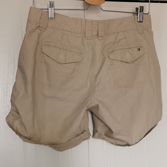 Tommy Hilfiger Shorts - Picture 2 of 5